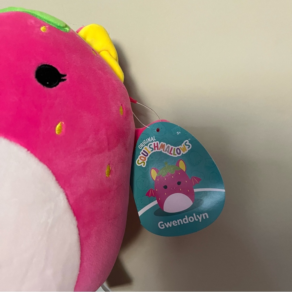 NWT 8” Strawberry Fruit Bat Gwendolyn Squishmallow - Picture 2 of 2